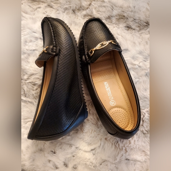 GJ Collection Black Wedge Loafer - Picture 5 of 8